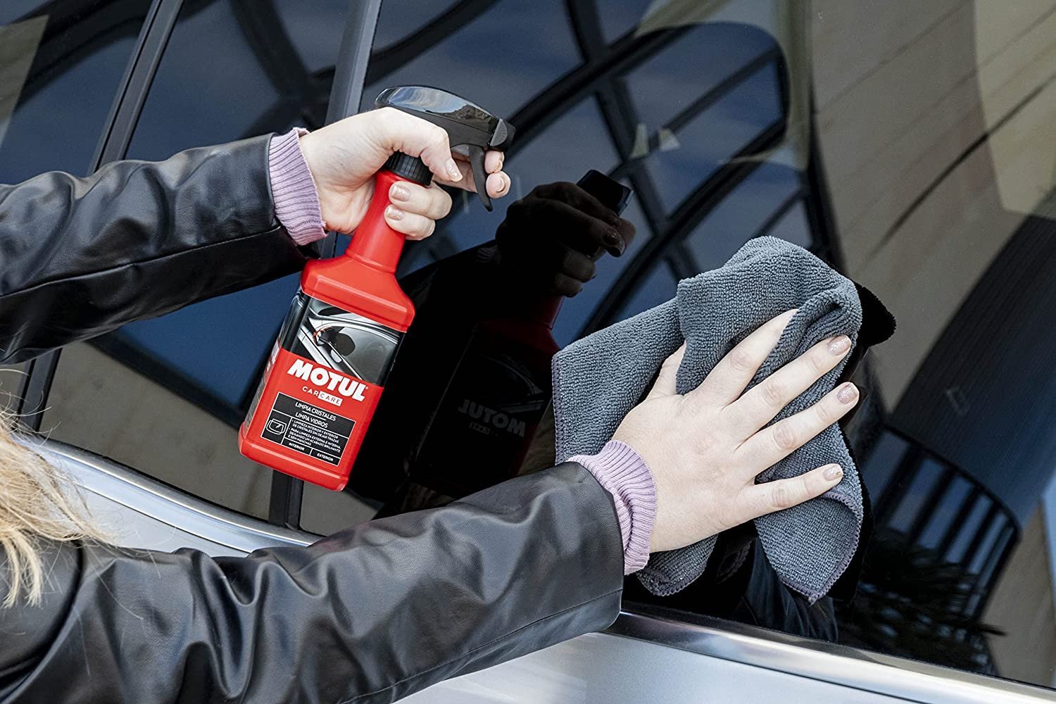 Solutie curatat geamurile MOTUL Car Care 500ml - imagine 3