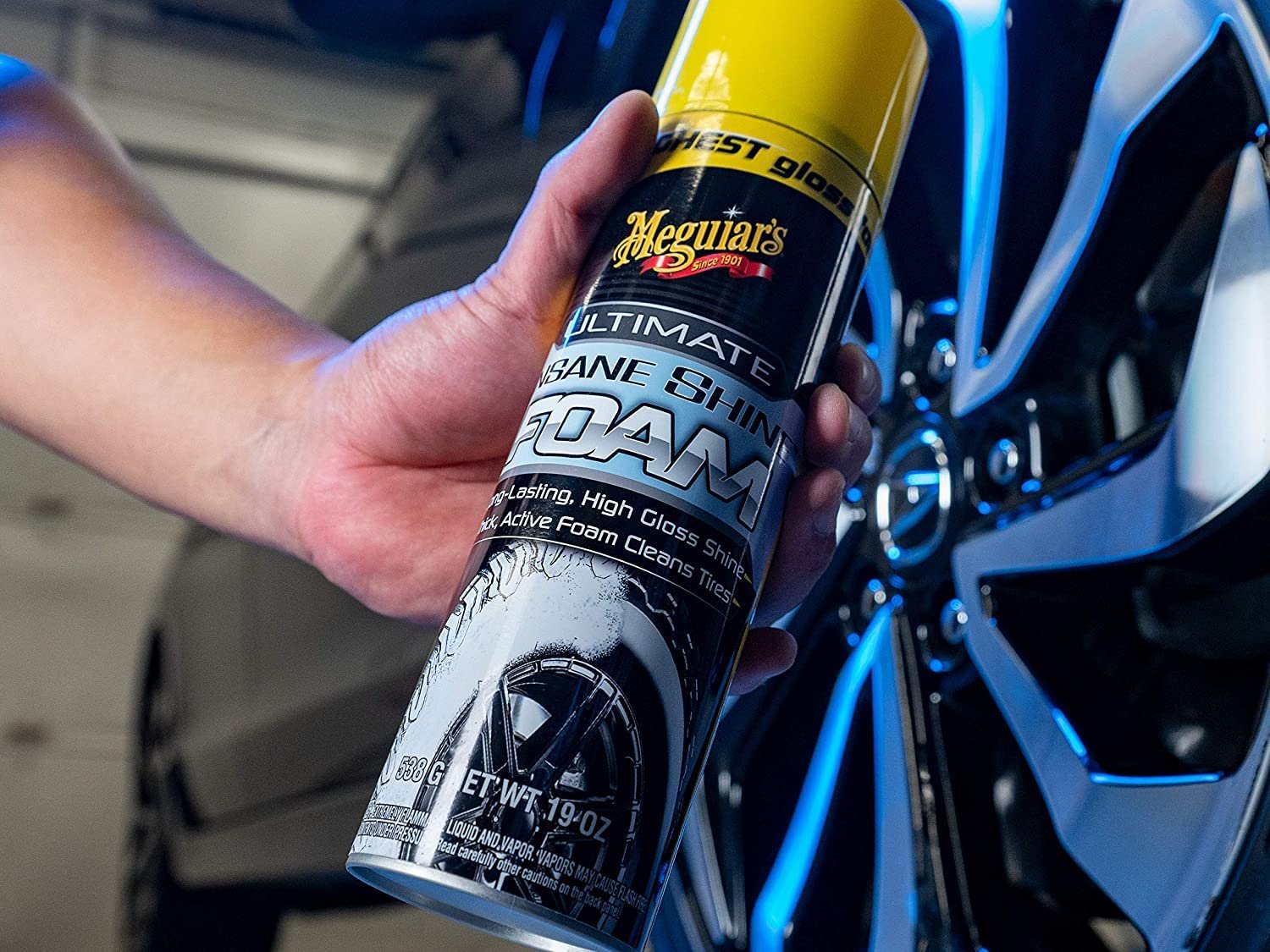 Spray cu spuma pentru luciu anvelope MEGUIAR`S Ultimate Insane Shine Foam 538g - imagine 3