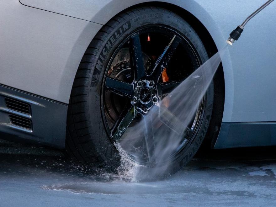 Solutie curatat jante si anvelope de culoare neagra, MEGUIAR'S Hot Rims Black Wheel Cleaner 709ml - imagine 9