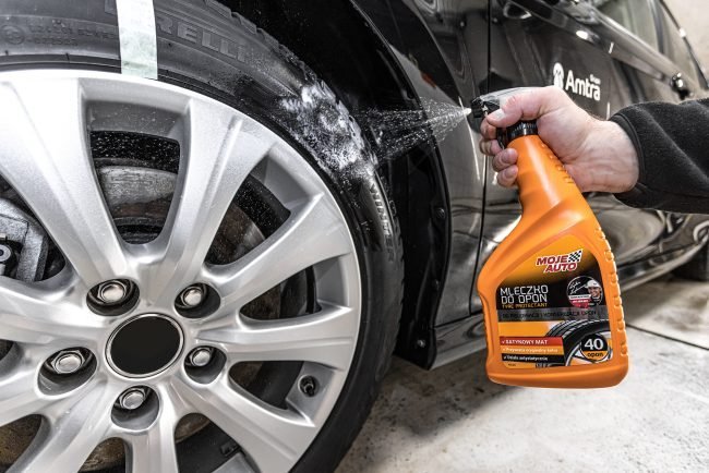 Solutie luciu anvelope MOJE AUTO 750ml - imagine 2