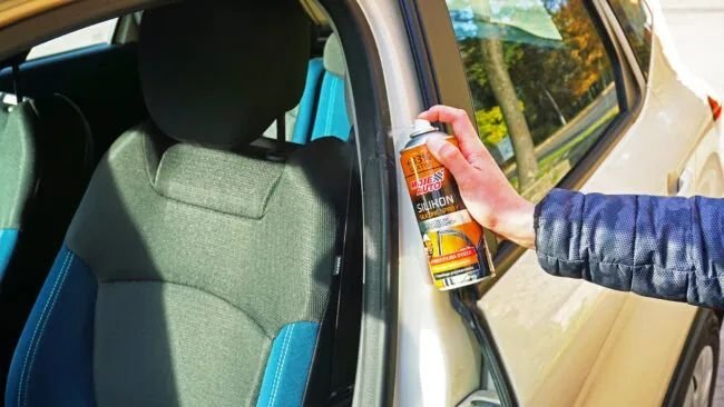 Spray cu silicon pentru intretinere chedere MOJE AUTO 400ml - imagine 2