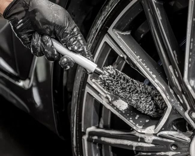 Perie cu microfibra pentru curatat jantele MOJE AUTO Ultimate Wheel 50cm - imagine 2